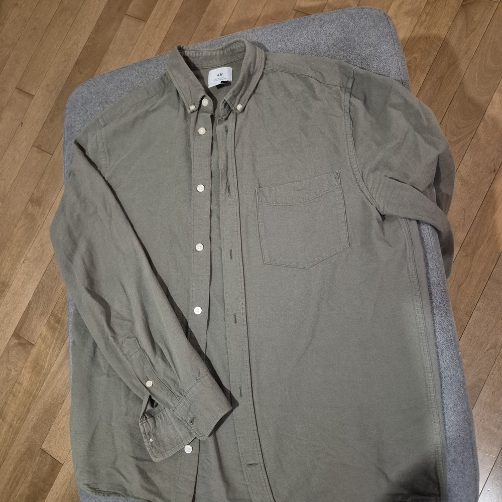 H&M Khaki Men's Casual Button-Down Shirt